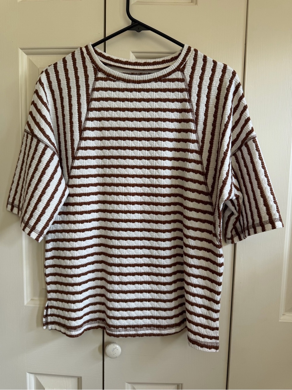 Brown Stripe Textured Knit Split Hem Half Sleeve top. S/M